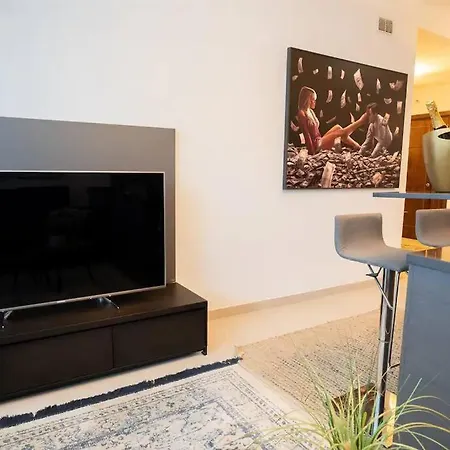 Apartamento Luxury - Jacuzzi, Pool & Private Terrace San Julián