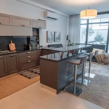 Apartamento Luxury - Jacuzzi, Pool & Private Terrace San Julián
